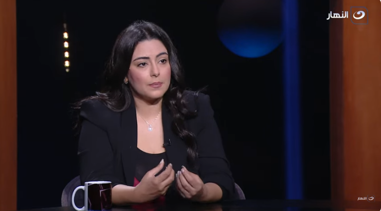 <strong> الفنانة نهى عابدين</strong>