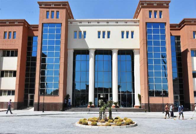 جامعة اللوتس الخاصة