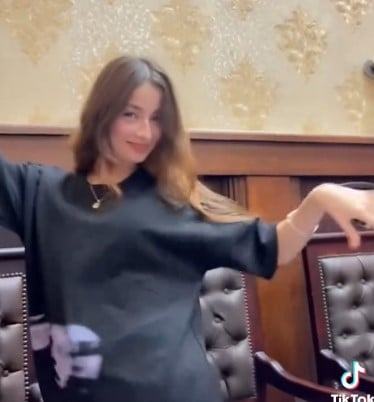 <strong>فيديو لفتاة ترقص داخل قاعة محكمة ونشرها عبر التيك توك </strong>