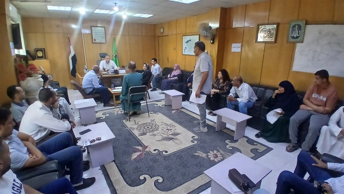 السكرتير العام الفيوم يناقش العديد من الشكاوى والمطالب الجماهيرية بطامية