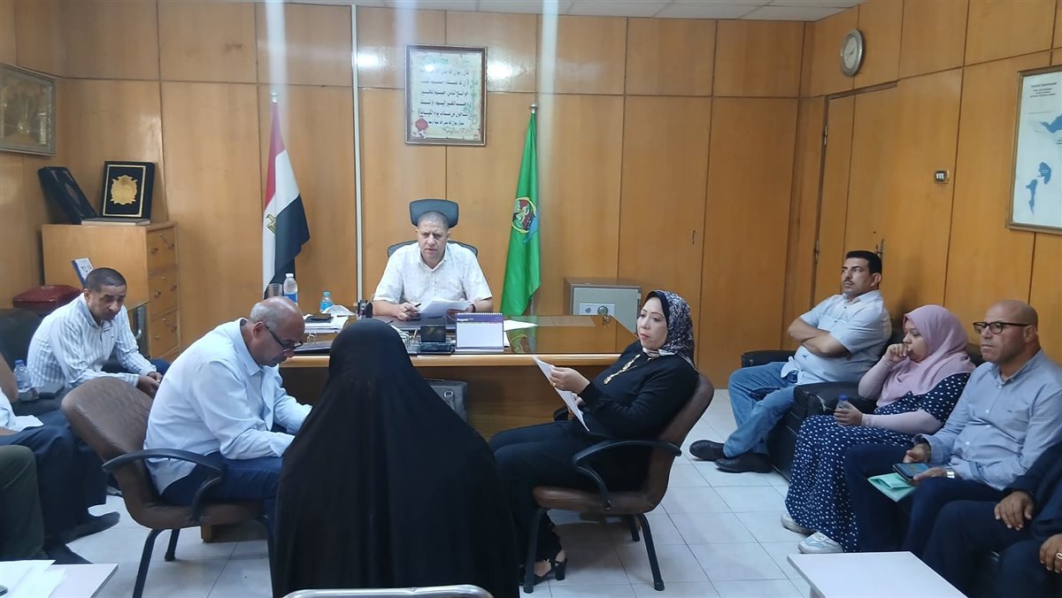 السكرتير العام الفيوم يناقش العديد من الشكاوى والمطالب الجماهيرية بطامية