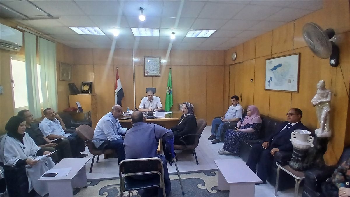 السكرتير العام الفيوم يناقش العديد من الشكاوى والمطالب الجماهيرية بطامية
