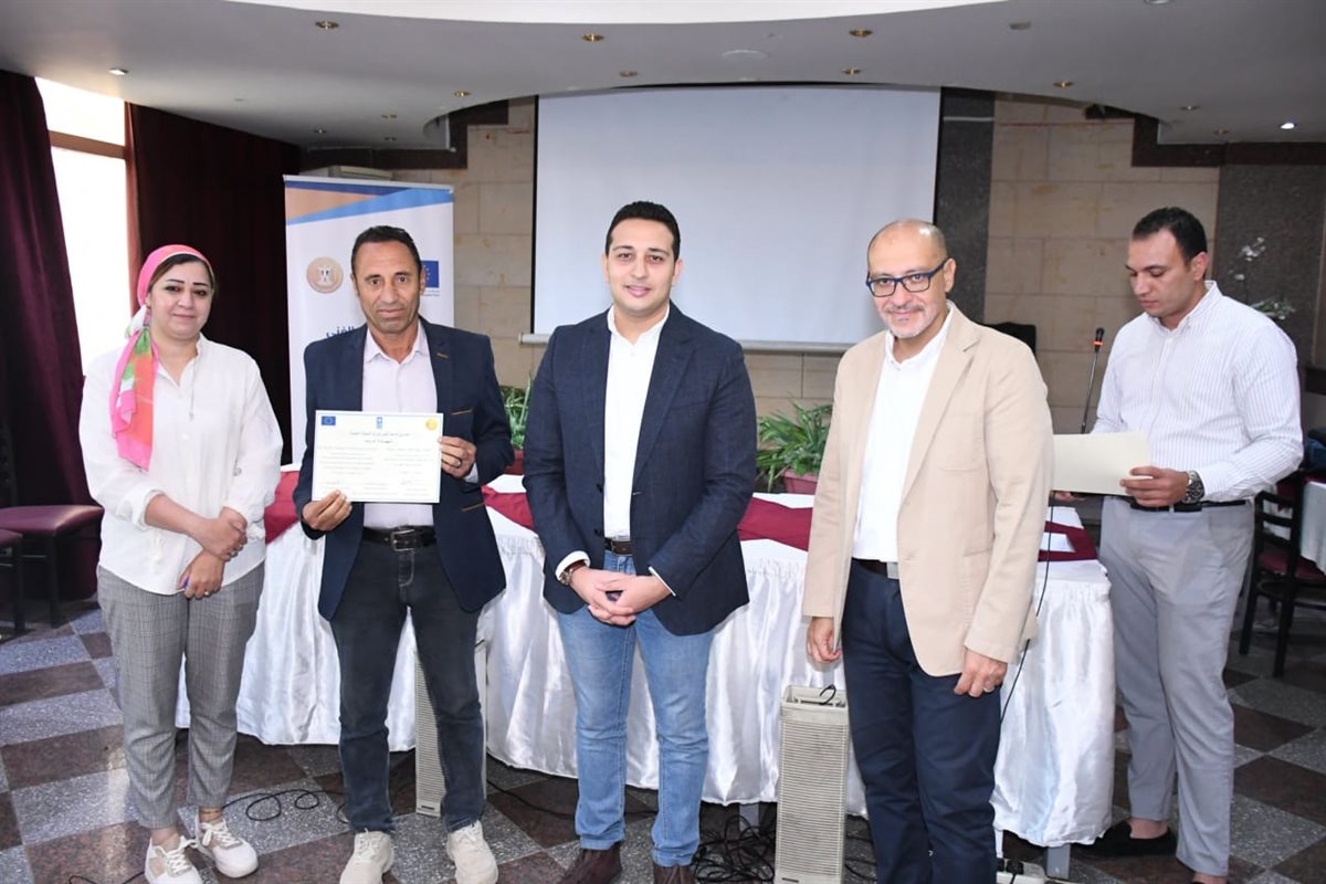 نائب محافظ الفيوم يُكرم المشاركين بالبرنامج التدريبي