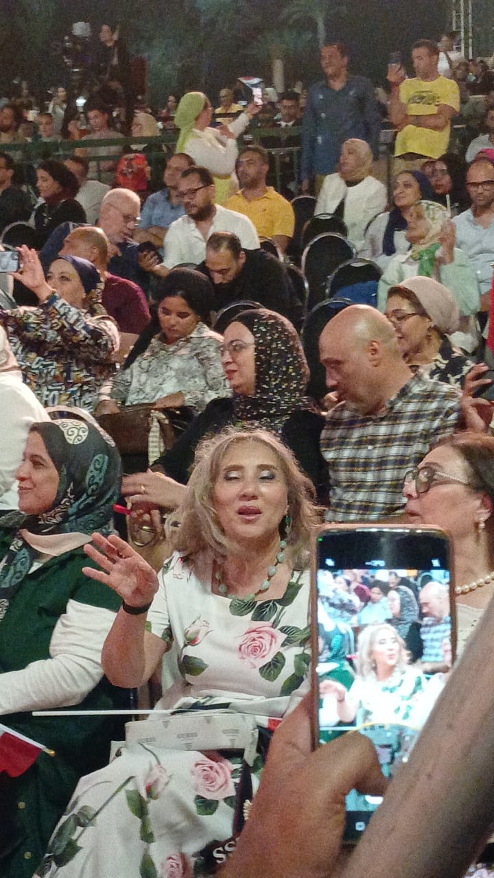 زوجة علي الحجار من حفله بمهرجان القلعة