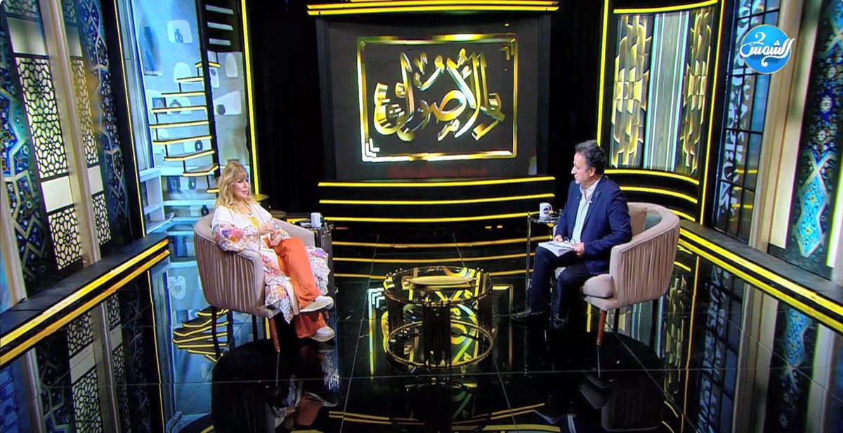 <strong>الفنانة منى أش أش </strong>