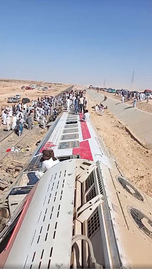 حادث خروج عربات القطار المتجه من مطروح