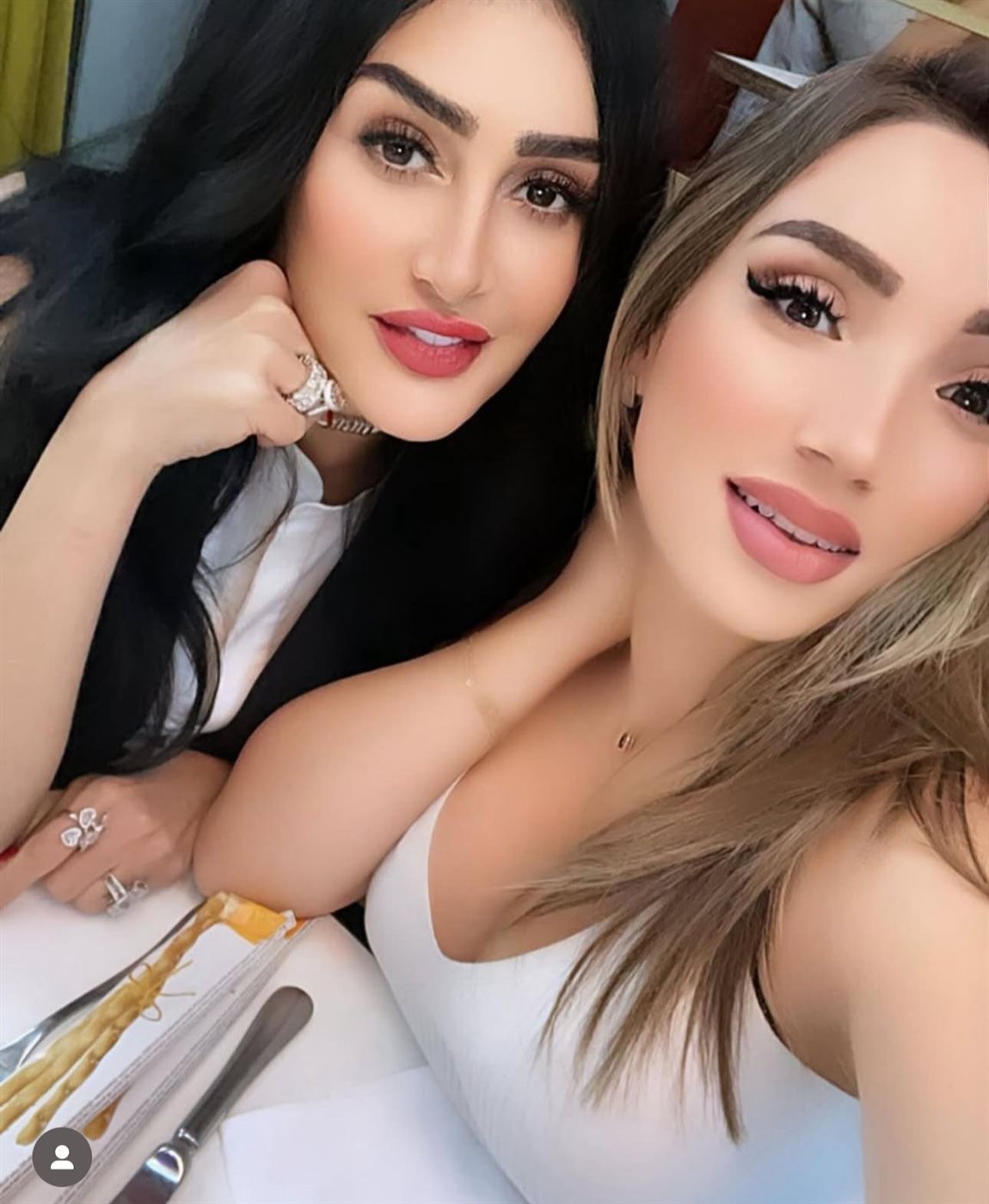 مروة الهمندي وغادة عبدالرازق