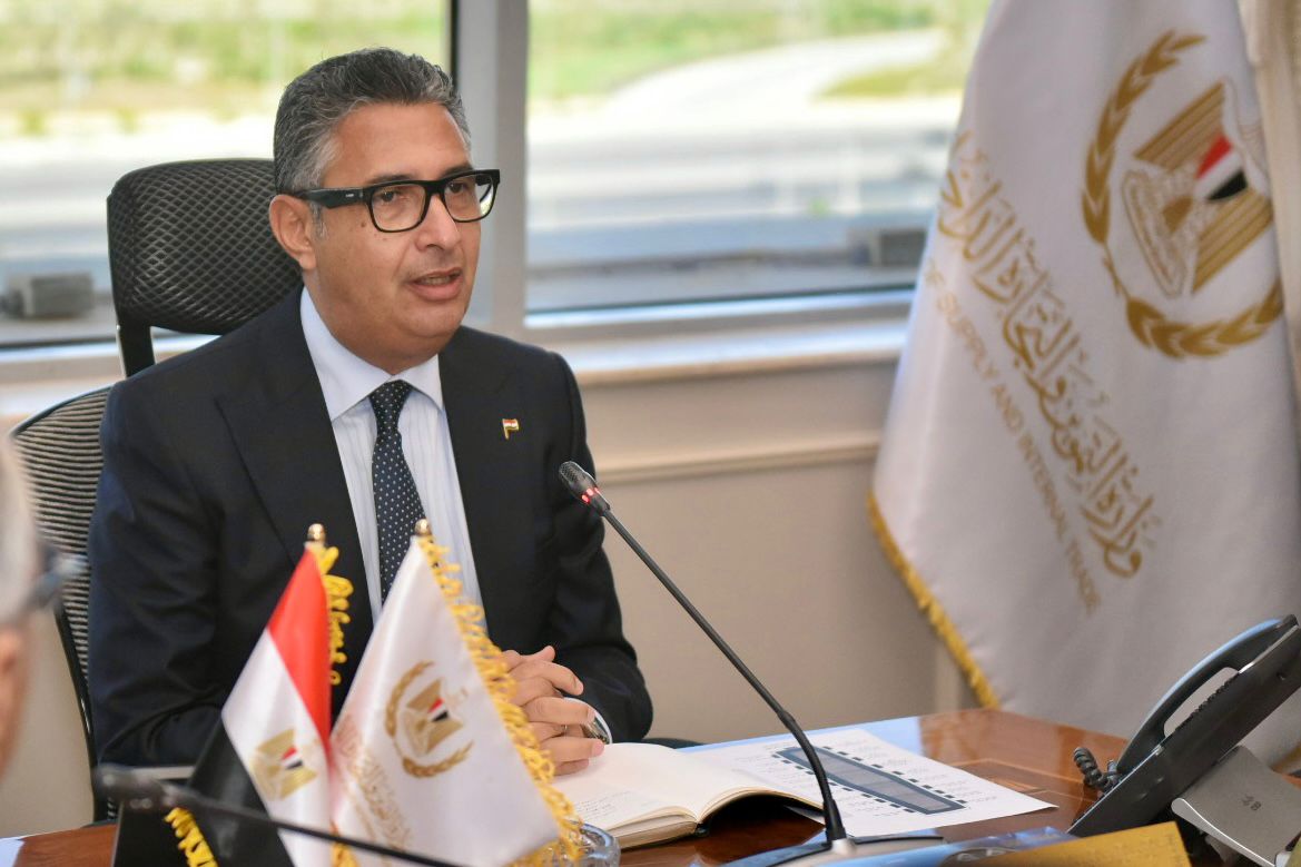 وزير التموين