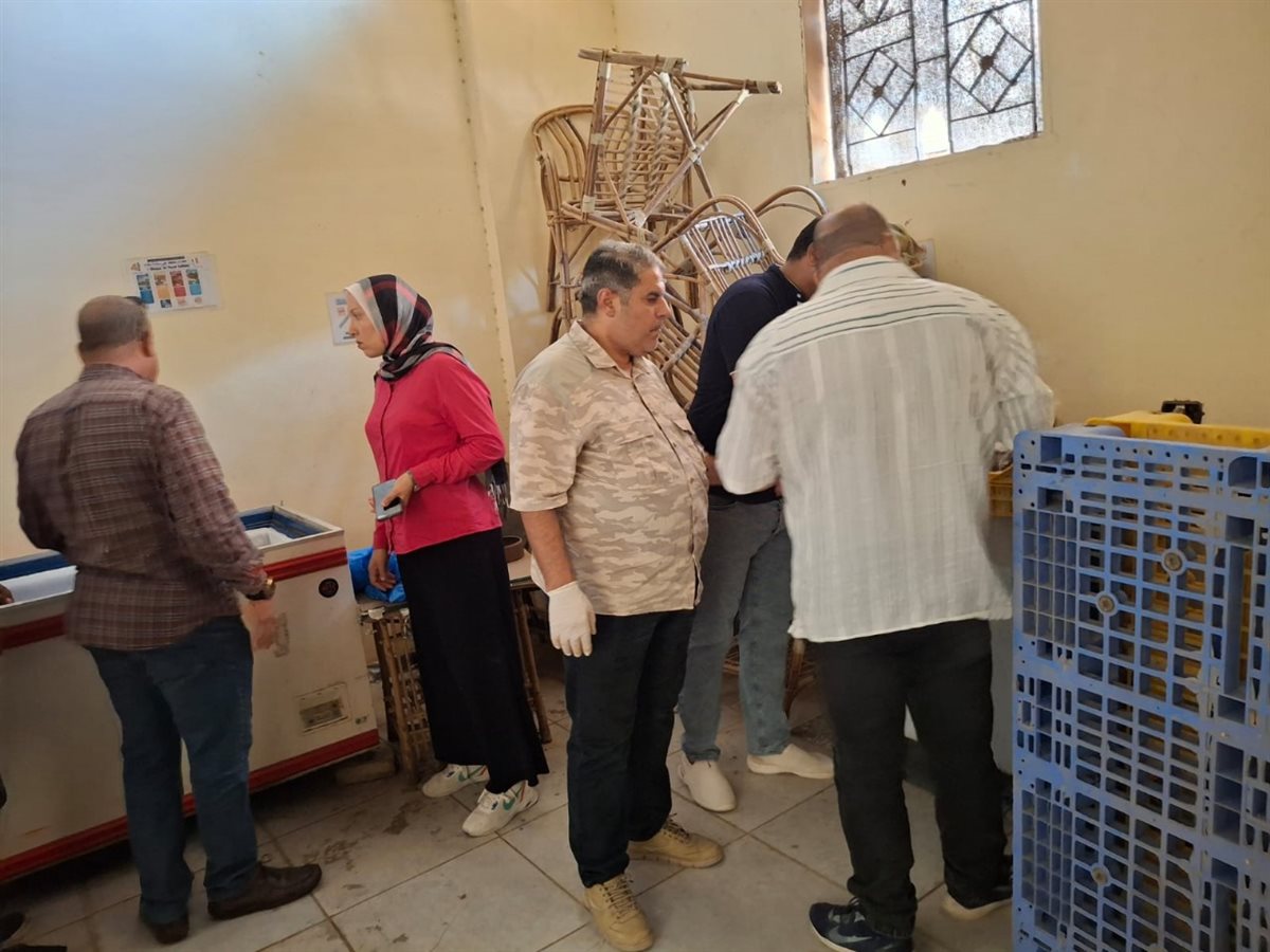ضبط طن دقيق بلدي محظور بيعه أو تداوله ولحوم فاسدة وغير صالحة للاستهلاك الآدمي بالفيوم