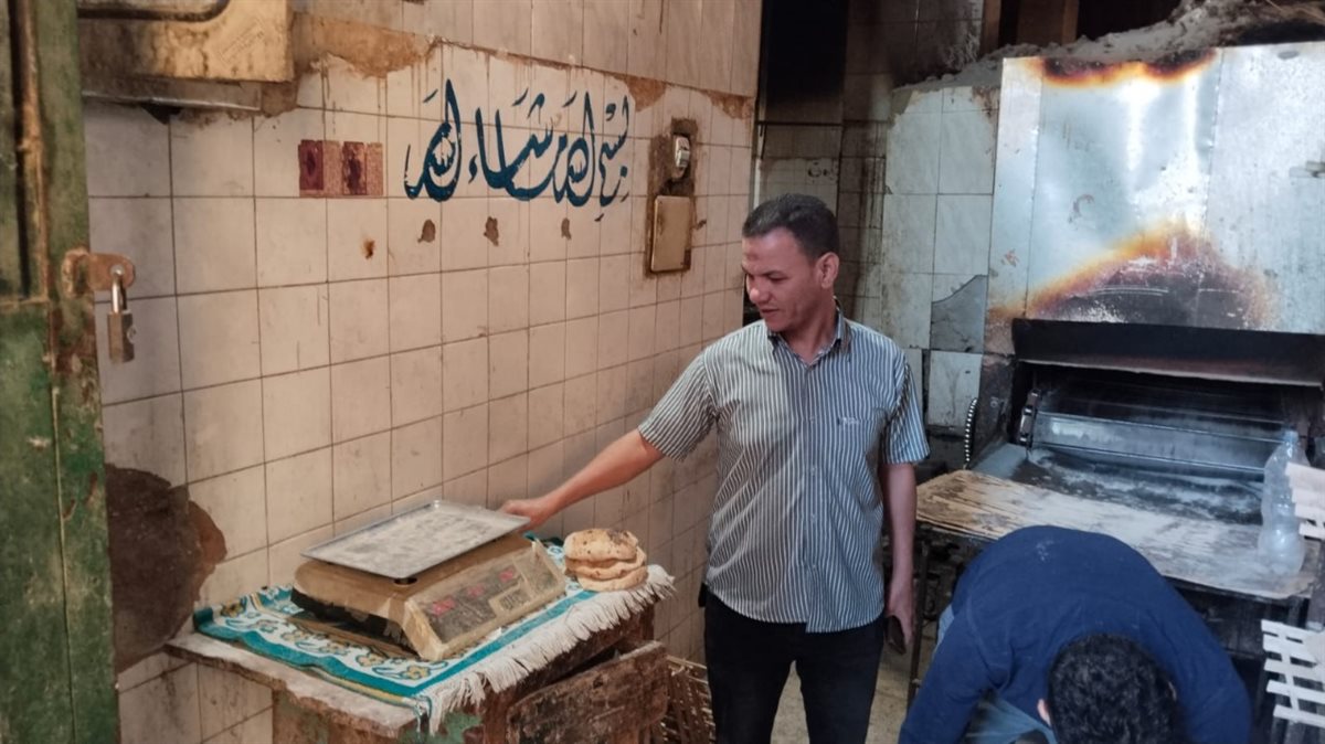 ضبط طن دقيق بلدي محظور بيعه أو تداوله ولحوم فاسدة وغير صالحة للاستهلاك الآدمي بالفيوم