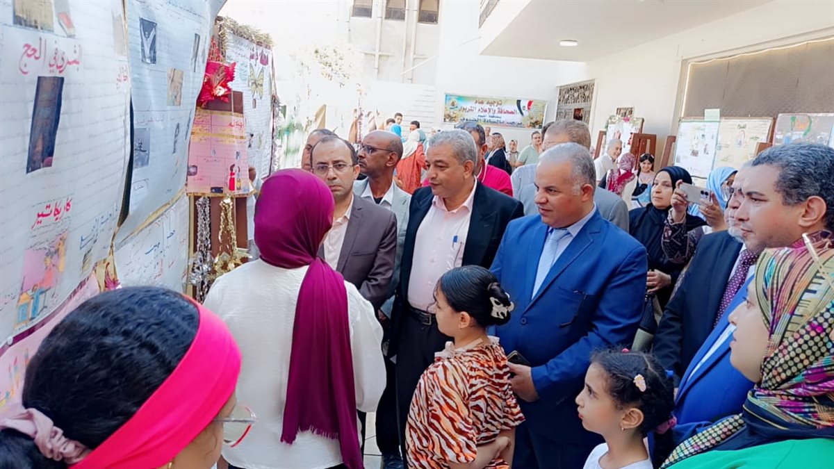 قبيصي يفتتح معرض مركز تنمية القدرات الصحفية والكاريكاتير الصحفي على مستوى الجمهورية