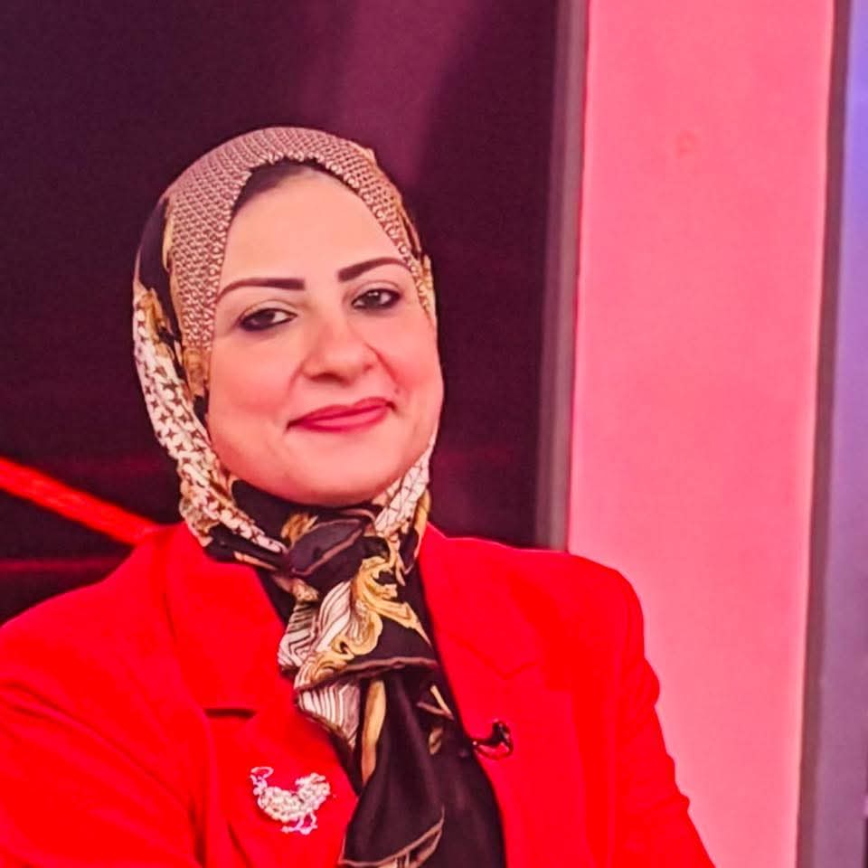 الدكتورة نيفين وهدان، أستاذة العلوم السياسية