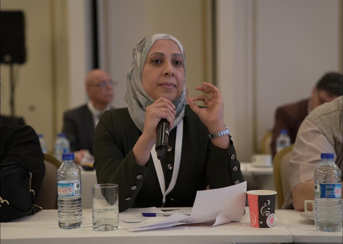 الدكتورة أريج جبر أستاذة العلوم السياسية