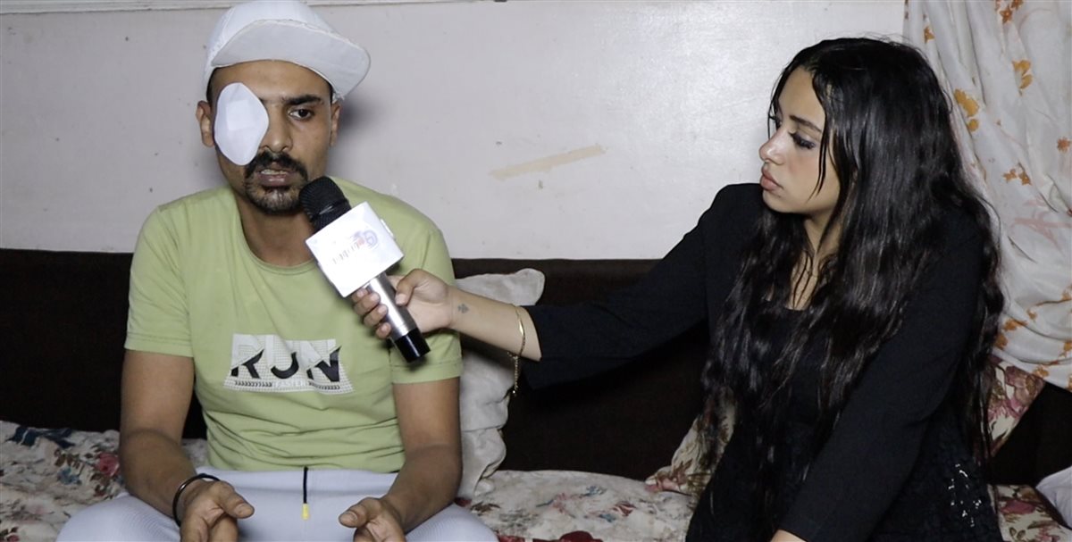 أحد ضحايا غجر إمبابة مع الإعلامية مارينا إبراهيم
