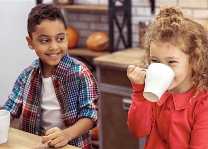 أضرار الشاي والقهوة على الأطفال