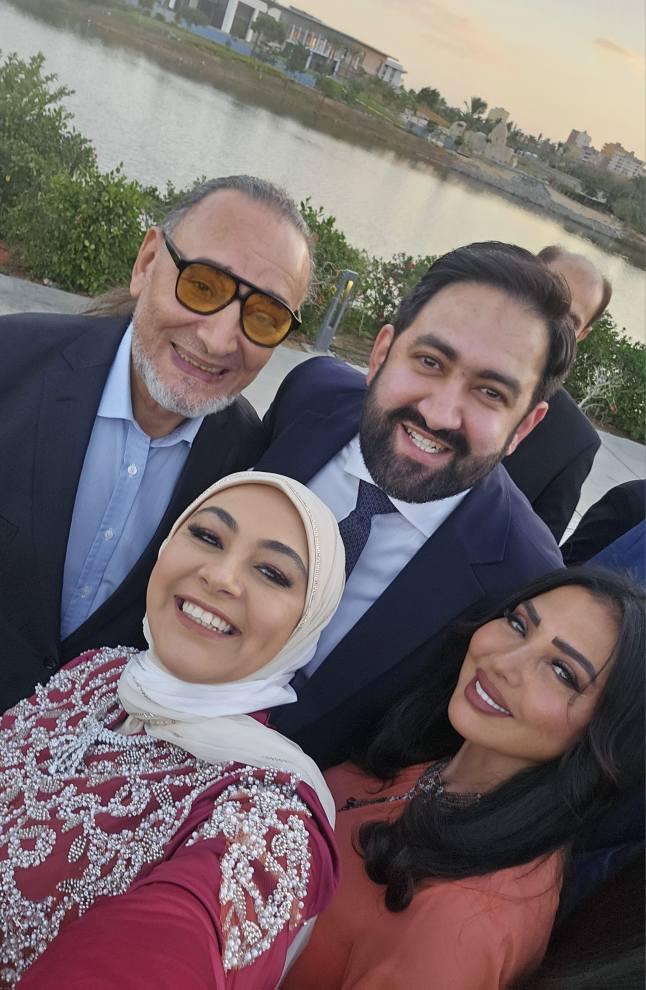 الإعلامي خيري رمضان يحتفل بعقد قران نجله