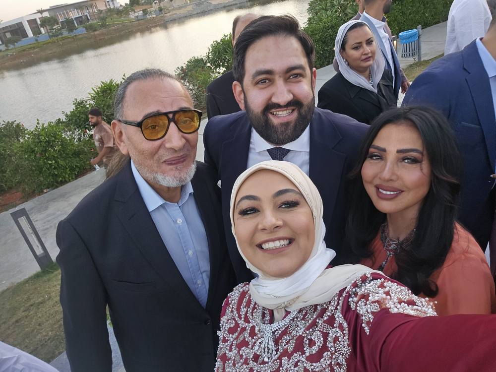 الإعلامي خيري رمضان يحتفل بعقد قران نجله