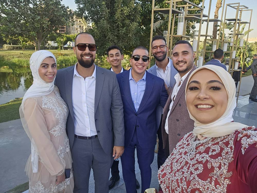 الإعلامي خيري رمضان يحتفل بعقد قران نجله