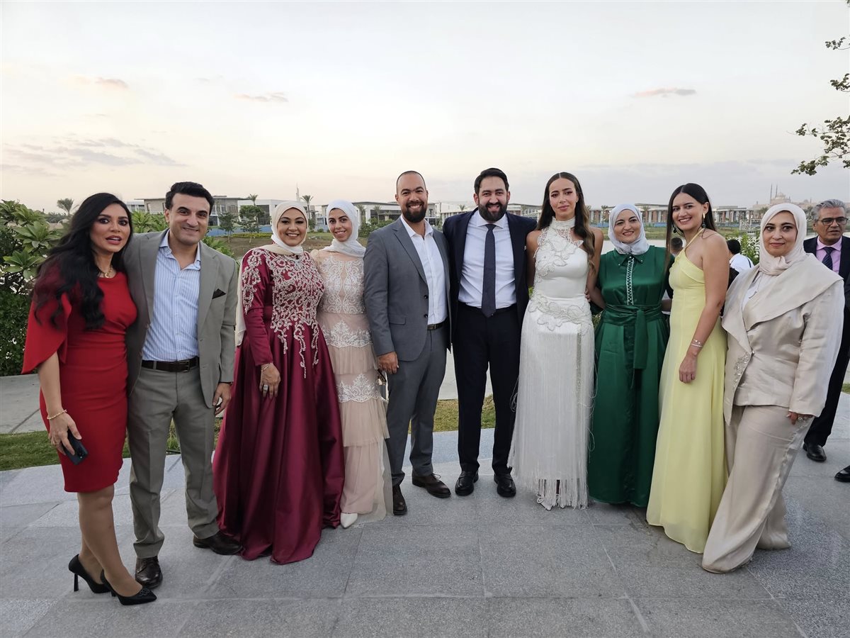 الإعلامي خيري رمضان يحتفل بعقد قران نجله