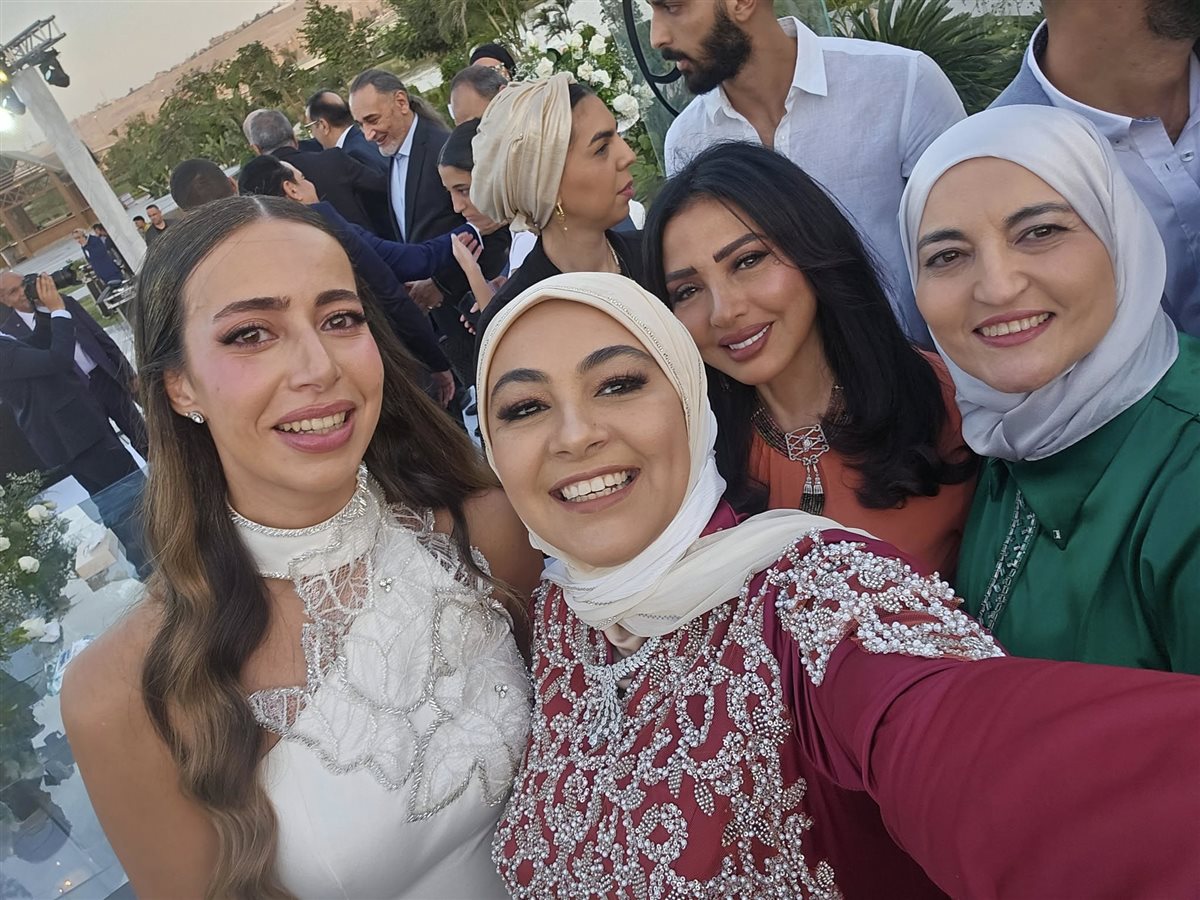 الإعلامي خيري رمضان يحتفل بعقد قران نجله