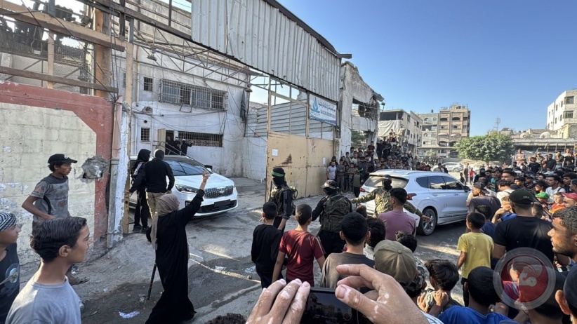 <strong>تسلم الدفعة الثانية من المحتجزين</strong>