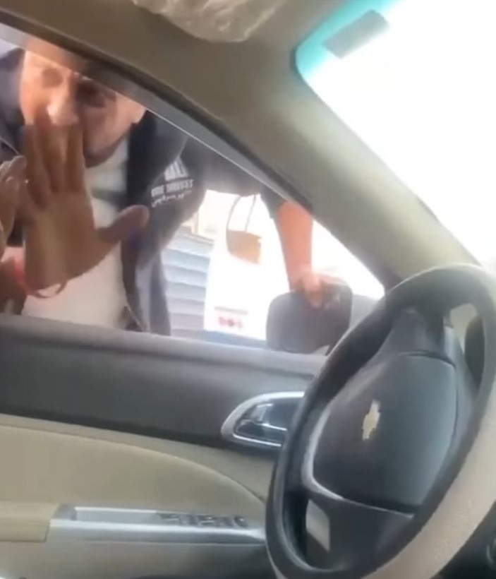 جانب من المشادة&nbsp;