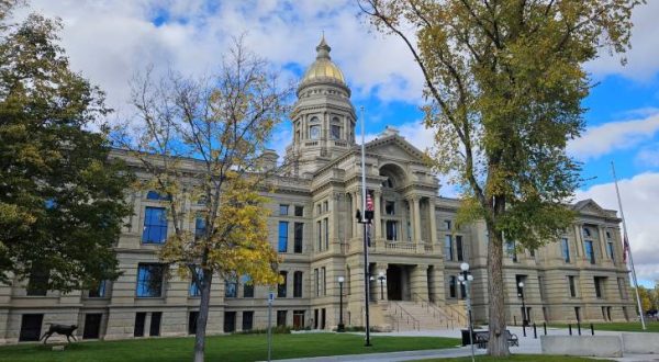 <strong>مبنى الكابيتول في ولاية وايومنغ</strong>