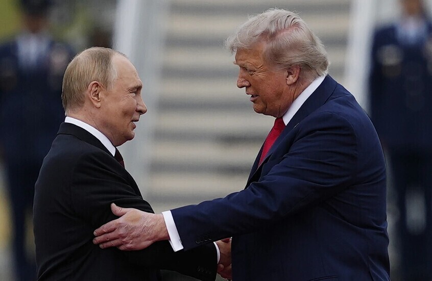 <strong>الرئيس الأمريكي ونظيره الروسي</strong>