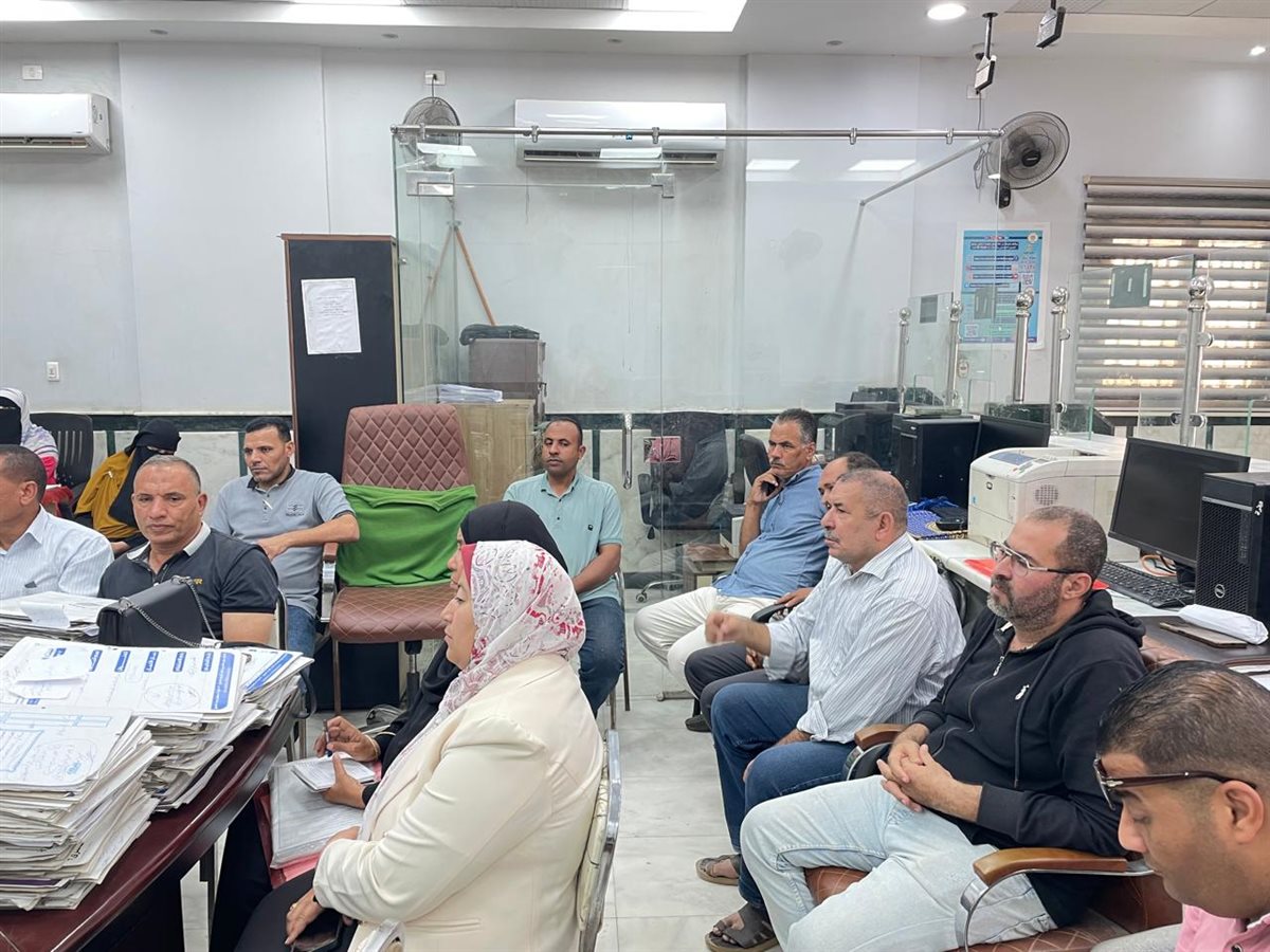 رئيس مركز ابشواى تتفقد أعمال المركز التكنولوجي ومستوي الأداء بملف التصالح