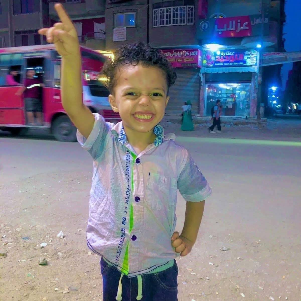 طفل شبرا الخيمة