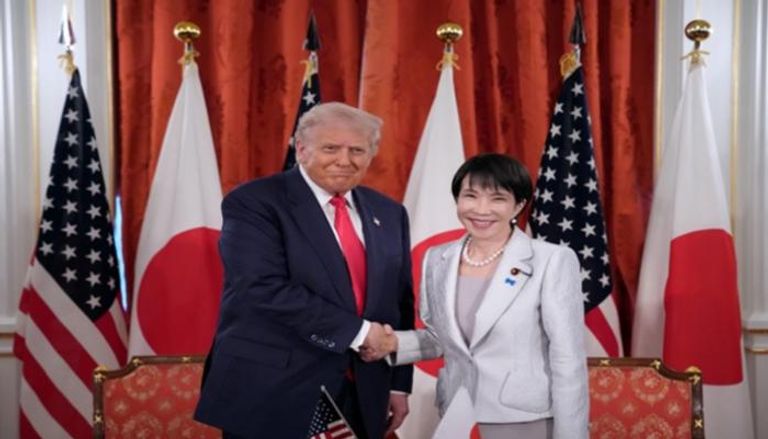 <strong>رئيسة وزراء اليابان والرئيس الأمريكي</strong>