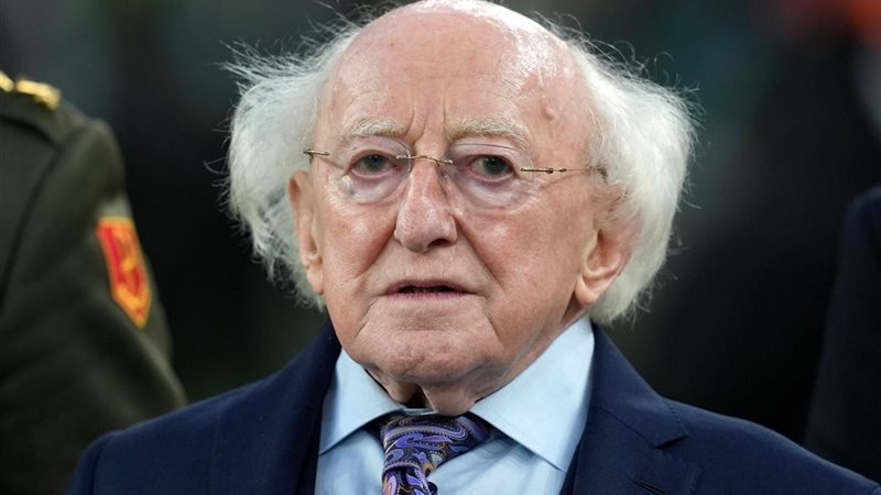 <strong>الرئيس مايكل دي هيجنز</strong>