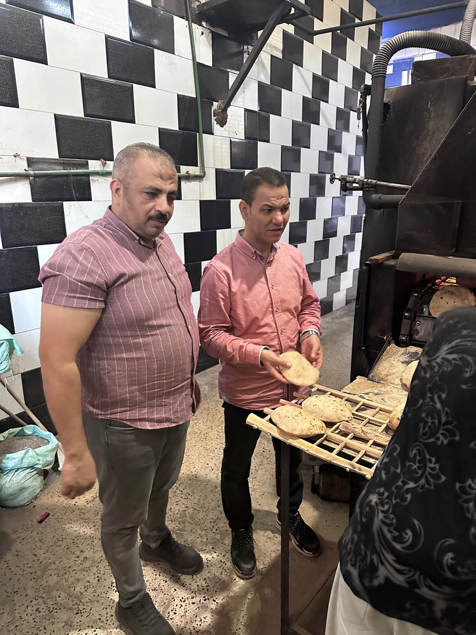 ضبط 3 طن دقيق بلدي مدعم للمخابز محظور تداوله معد بيعه بالسوق السوداء بالفيوم