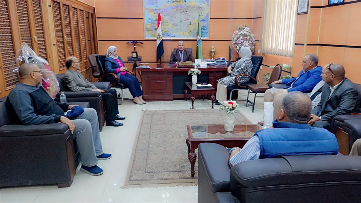 استعدادات مكثفة للأنتهاء من جاهزية اللجان الانتخابية بمدارس الفيوم