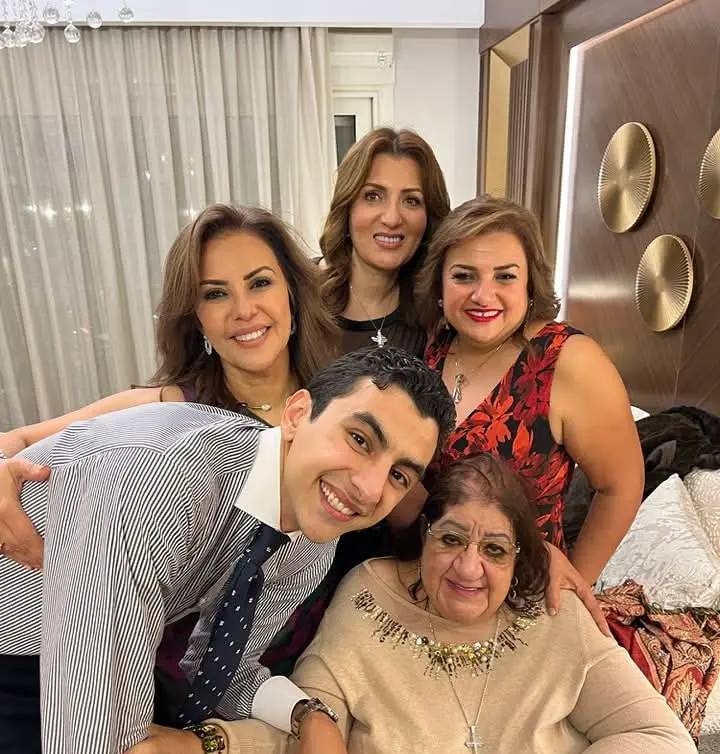 خطوبة نجل شقيق هاني رمزي وحفيدة اللواء الراحل نبيل رمزي