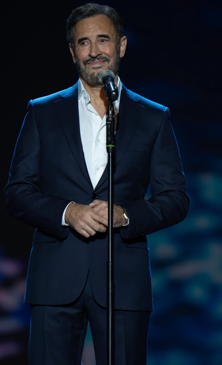 كاظم الساهر في حفله بموسم الرياض