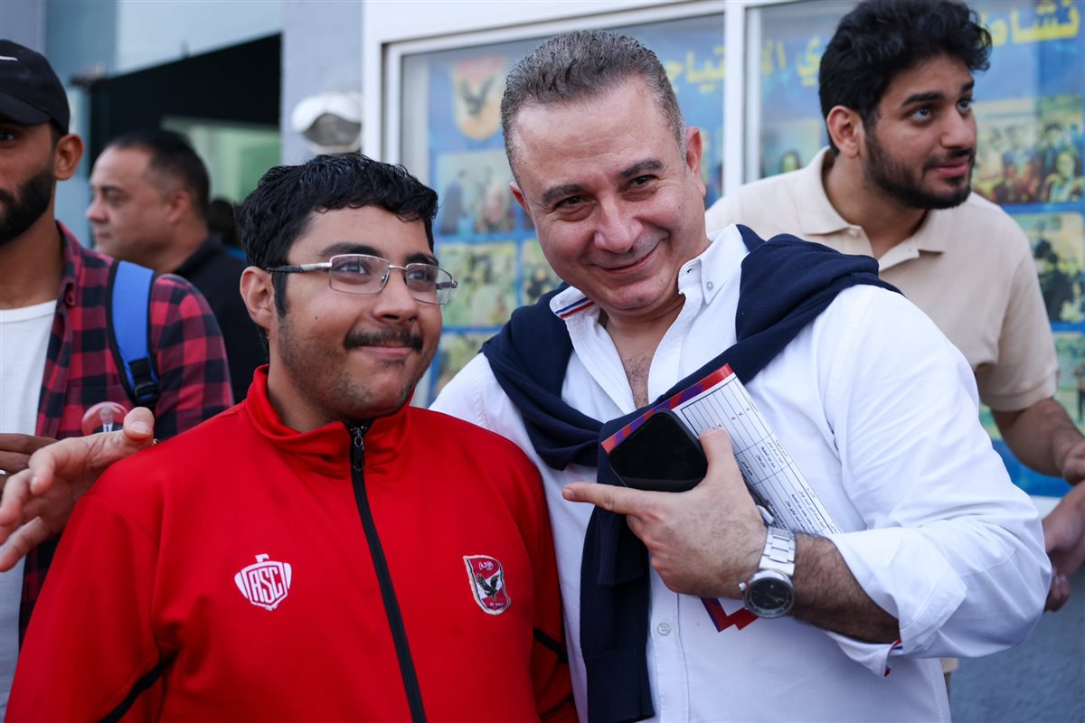 نجوم الفن يشاركون في انتخابات مجلس إدارة النادي الأهلي الجديد