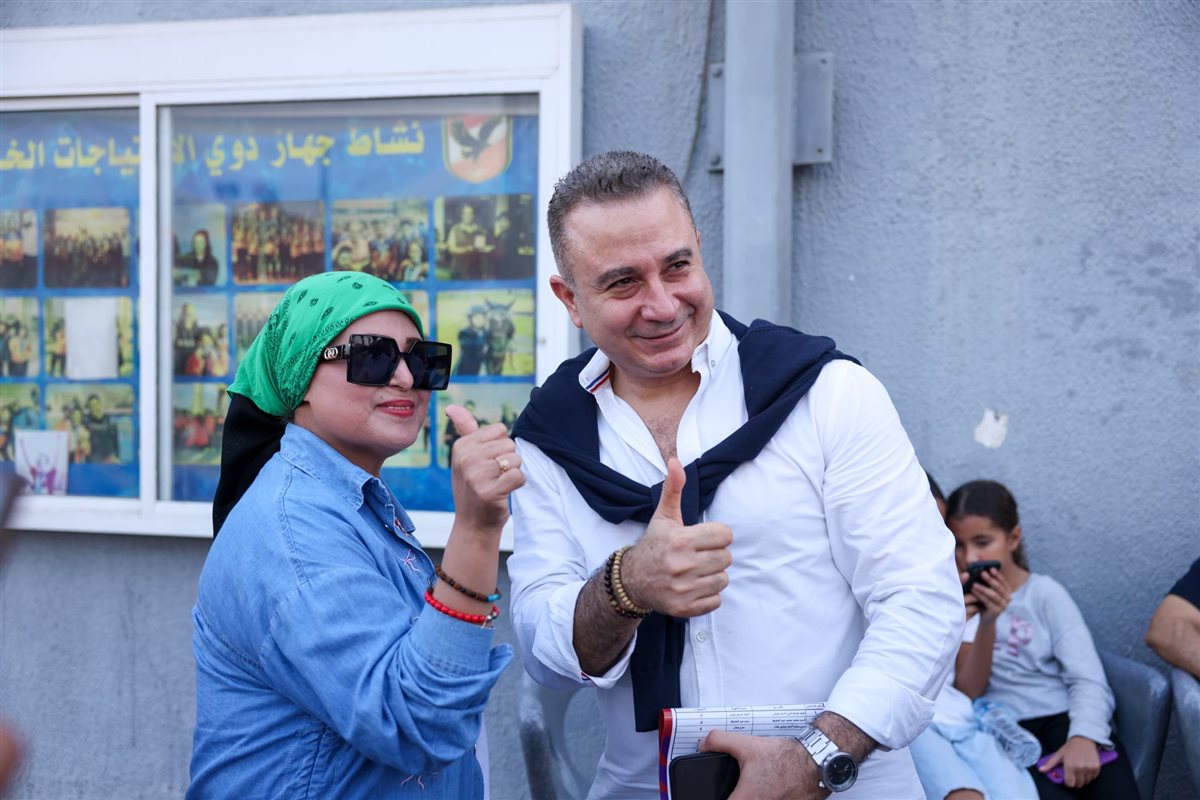 نجوم الفن يشاركون في انتخابات مجلس إدارة النادي الأهلي الجديد