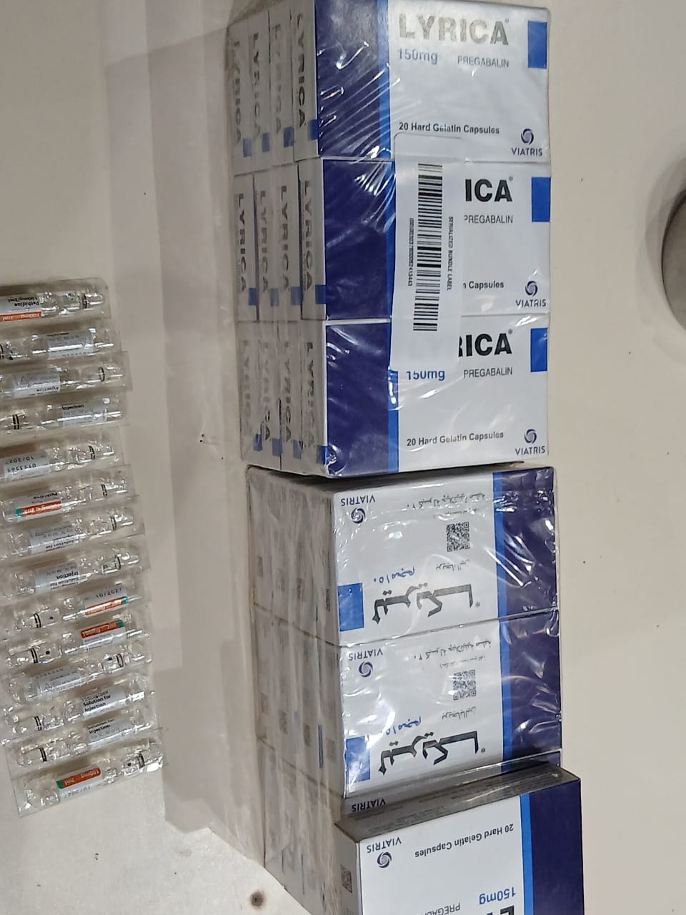 ضبط أدوية بشرية مجهولة المصدر تتبع الجدول الثالث والرابع مخدرات لدى أحد محلات المستلزمات الطبية