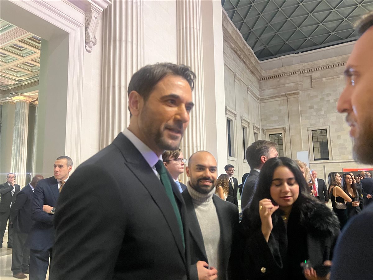 أحمد عز في احتفالية المتحف المصري الكبير في لندن