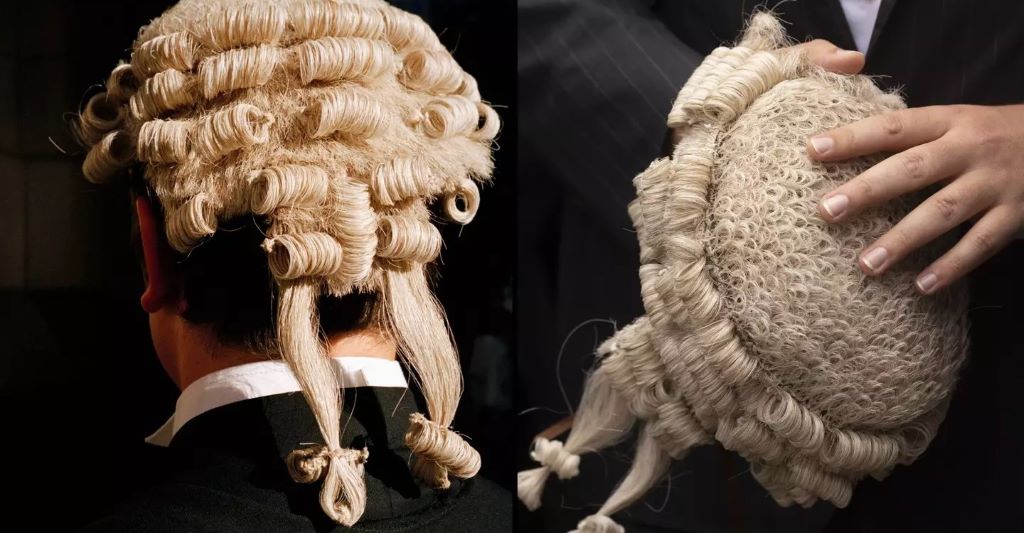 <strong>الشعر المستعار التقليدي </strong>