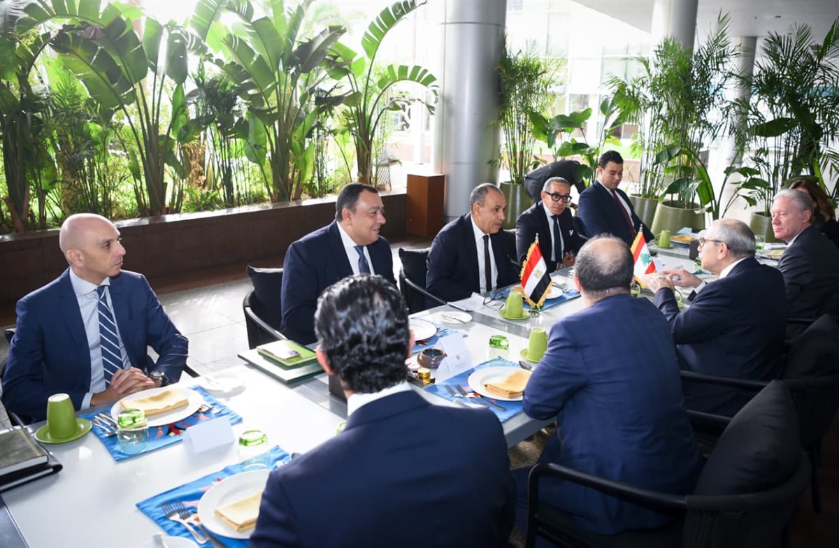 <strong>وزير الخارجية ورئيس وزراء لبنان</strong>