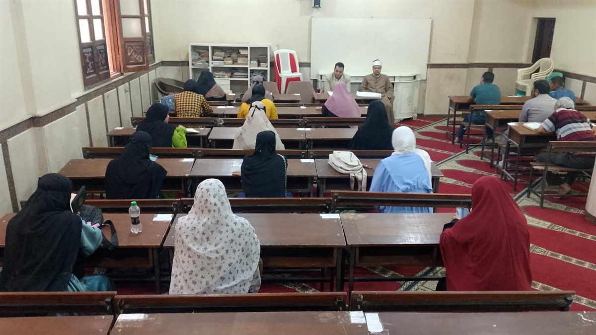 أوقاف الفيوم تطلق أعمال الدراسة بمركز إعداد محفظي القرآن لنشر تعاليم الإسلام السمحة