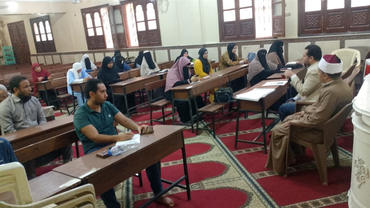 أوقاف الفيوم تطلق أعمال الدراسة بمركز إعداد محفظي القرآن لنشر تعاليم الإسلام السمحة