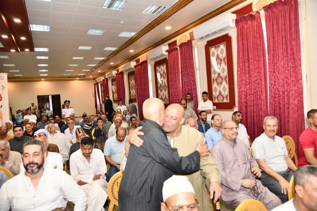 محافظ الفيوم ومدير الأمن يشهدان مراسم إجراء القرعة العلنية للحج<br>