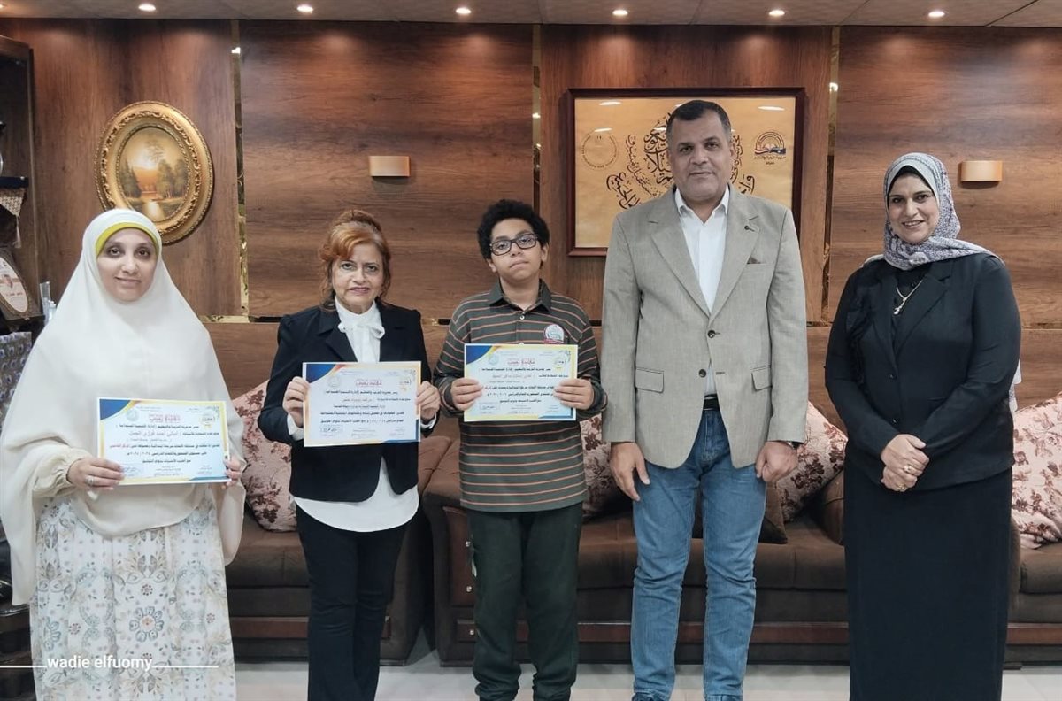 <strong>تكريم الطلاب والمعلمين الفائزين في المسابقات النوعية للاستدامة</strong>