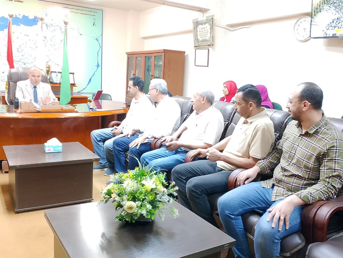 رئيس شركة مياه الفيوم يعقد أول اجتماع مع رؤساء القطاعات ومديري العموم”