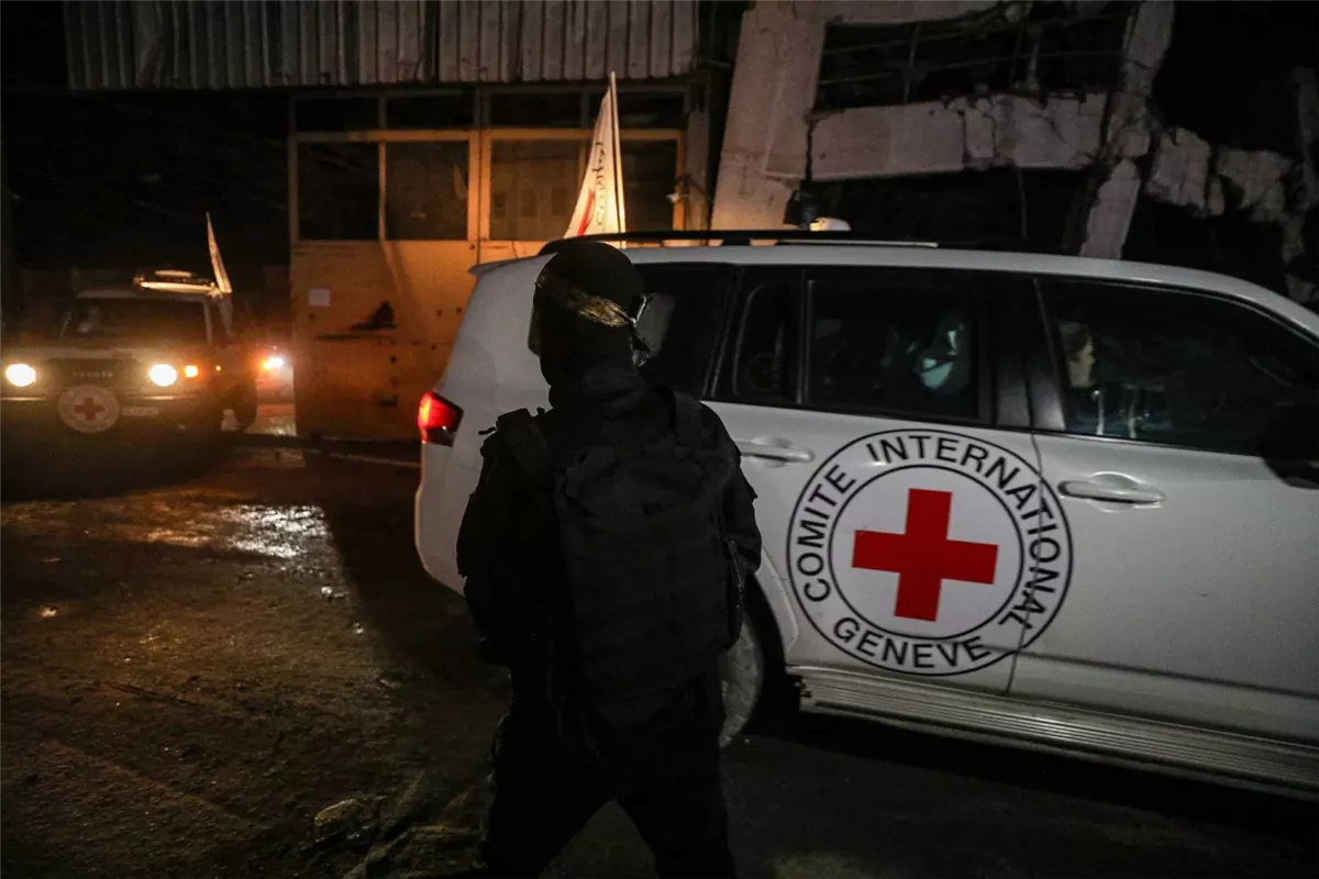 <strong>الصليب الأحمر</strong>