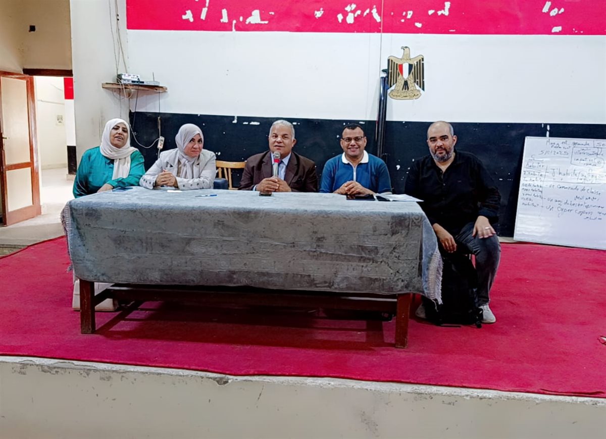 قبيصي يجتمع بمنسقي الصحة المدرسية بمدارس غرب الفيوم ضمن مشروع