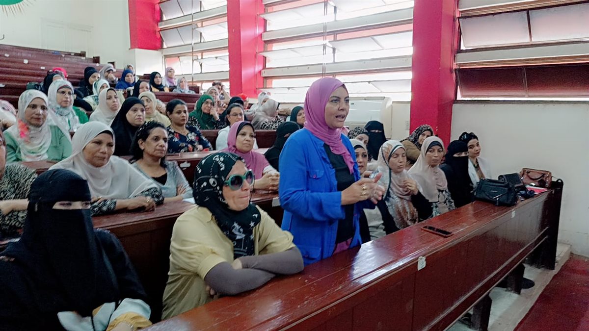 قبيصي يجتمع بمنسقي الصحة المدرسية بمدارس غرب الفيوم ضمن مشروع